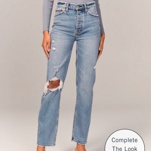 Abercrombie High Rise Dad Jeans in Light Ripped Wash size 6